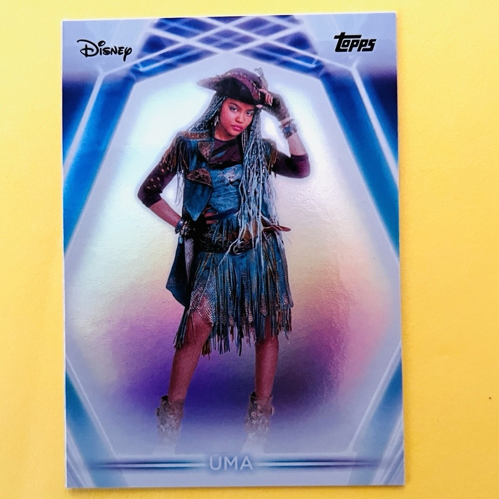 2026 Topps Disney Neon Uma‎ Rainbow Foil #160 Descendants